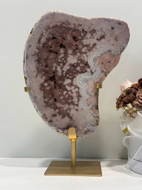 Roze Amethist op Standaard - 3,662 Kilogr.