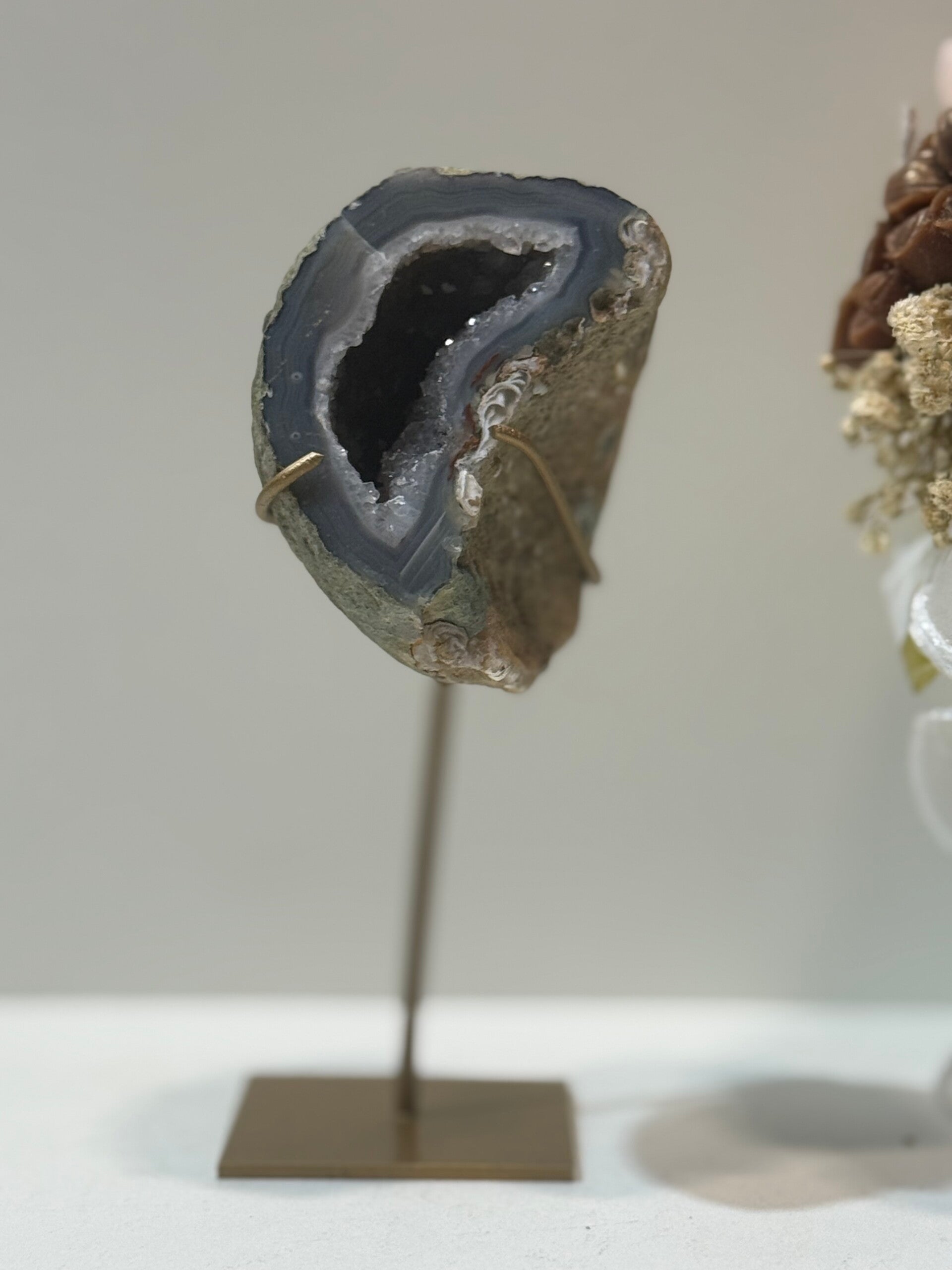 Agaat Geode op Standaard - 0,304 Kilogr.