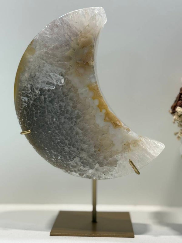 Agaat Maan op Standaard - 1,302 Kilogr.