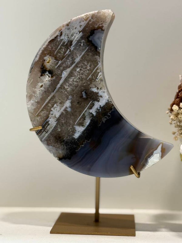 Agaat Maan op Standaard - 0,934 Kilogr.
