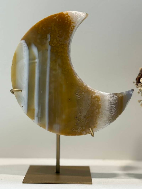 Agaat Maan op Standaard - 0,694 Kilogr.