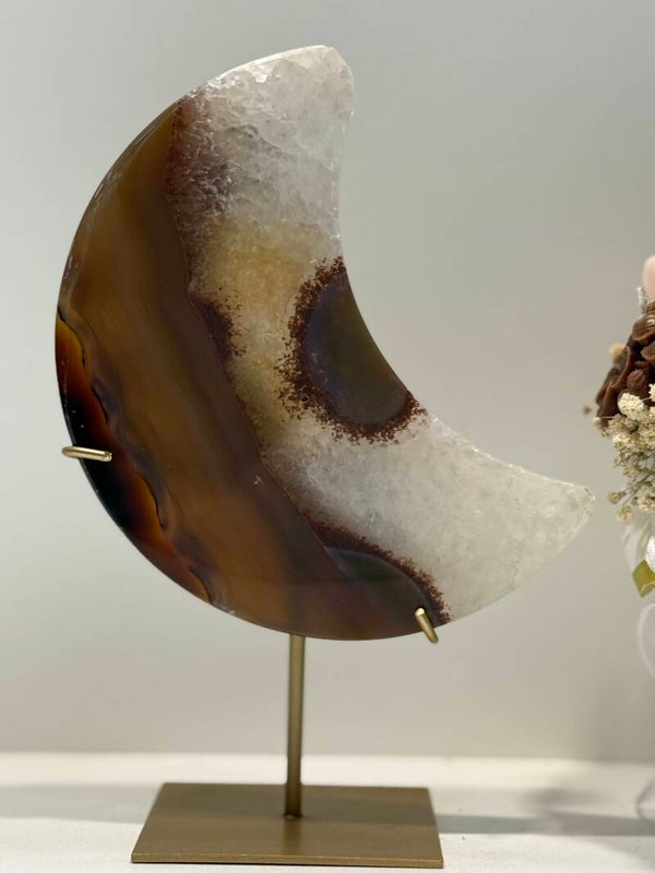 Agaat Maan op Standaard - 0,610 Kilogr.