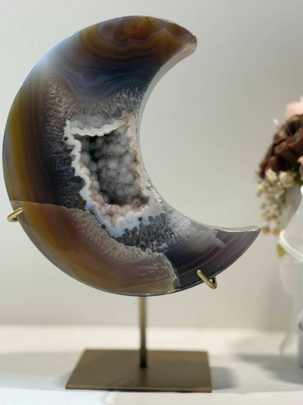 Agaat Maan op Standaard - 1,306 Kilogr.