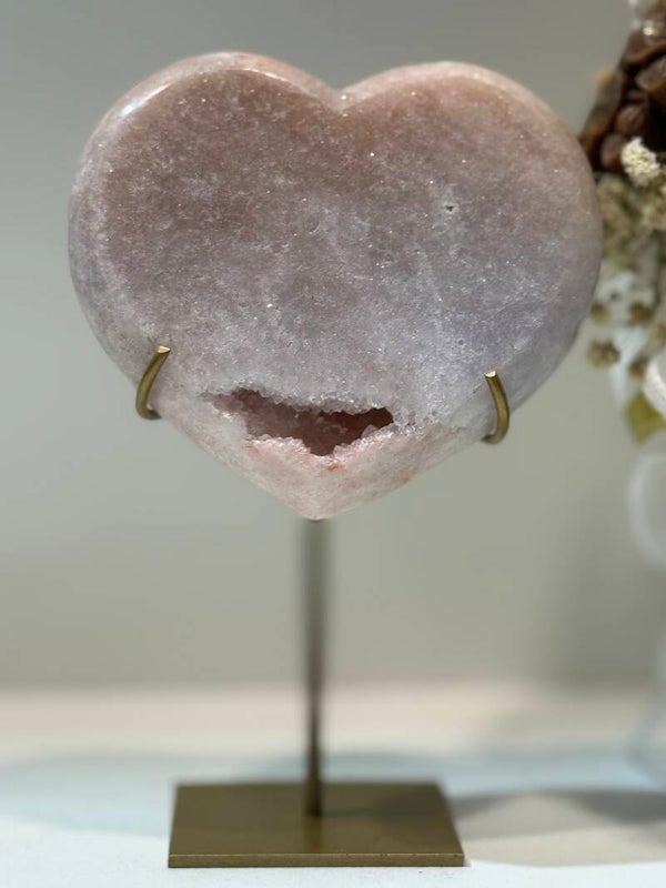 Roze Amethist Hart op Standaard - 0,448 Kilogr.