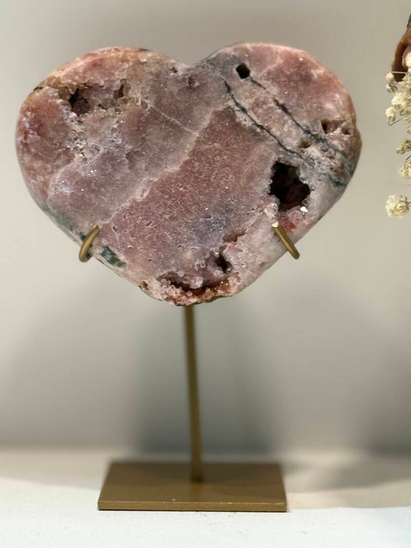 Roze Amethist Hart op Standaard - 0,314 Kilogr.