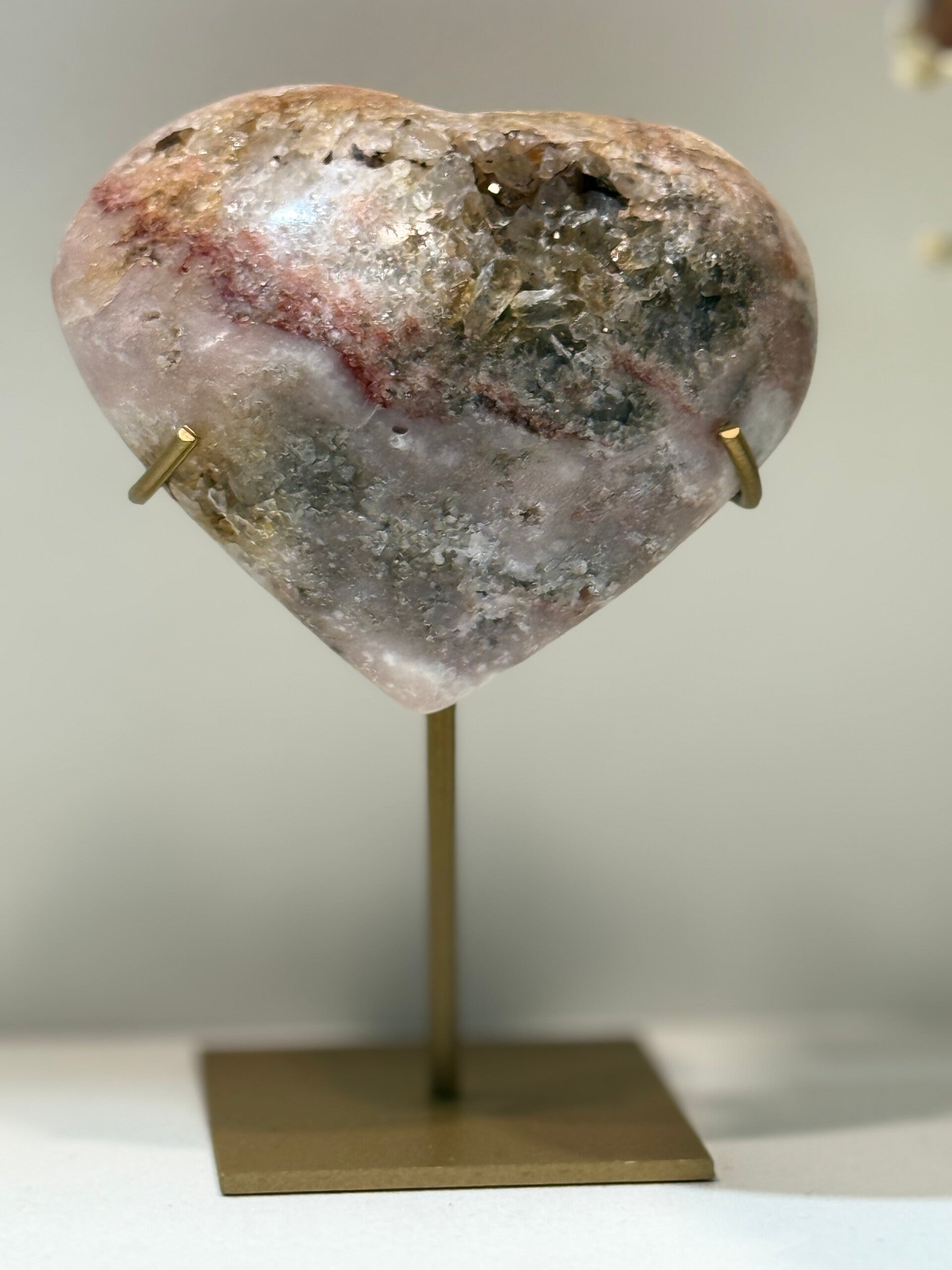 Roze Amethist Hart op Standaard - 0,244 Kilogr.