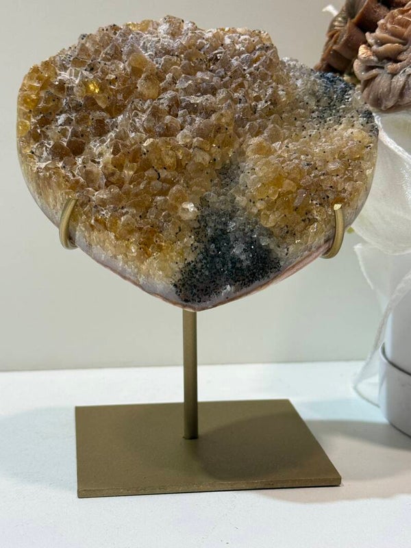 Gebrande Amethist Hart op Standaard - 0,658 Kilogr.