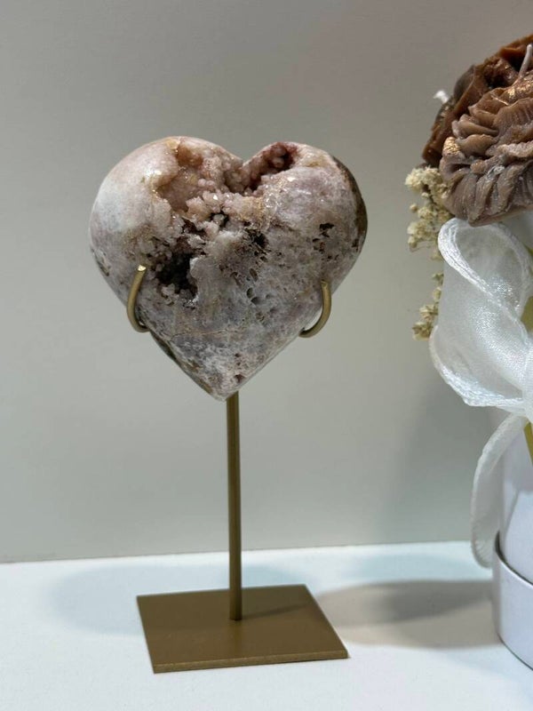 Roze Amethist Hart op Standaard - 0,310 Kilogr.