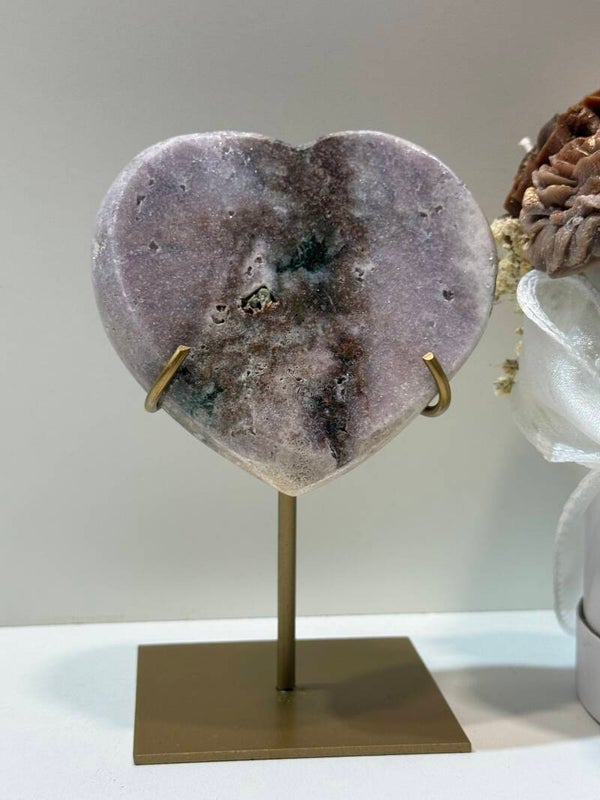 Roze Amethist Hart op Standaard - 0,484 Kilogr.