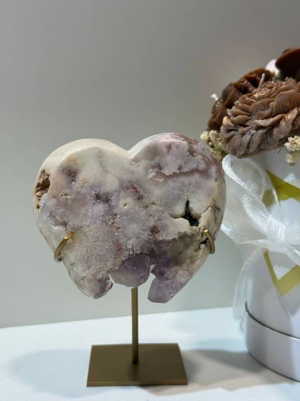 Roze Amethist Hart op Standaard - 0,388 Kilogr.