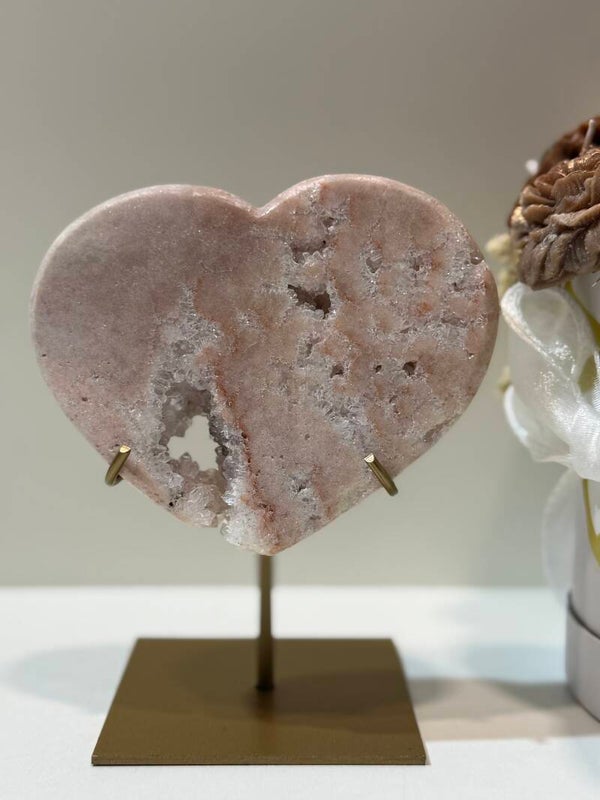 Roze Amethist Hart op Standaard - 0,448 Kilogr.