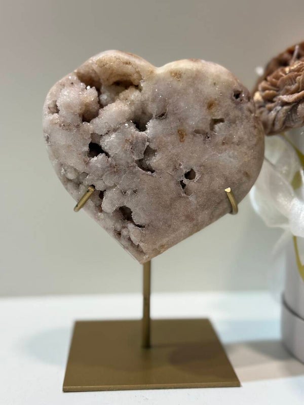 Roze Amethist Hart op Standaard - 0,518 Kilogr.