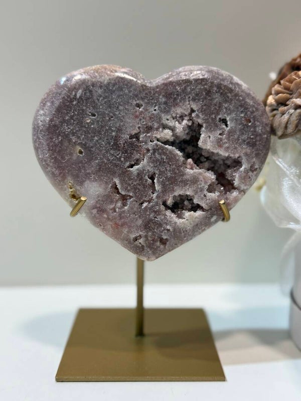 Roze Amethist Hart op Standaard - 0,474 Kilogr.