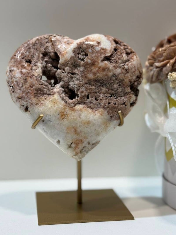 Roze Amethist Hart op Standaard - 0,538 Kilogr.
