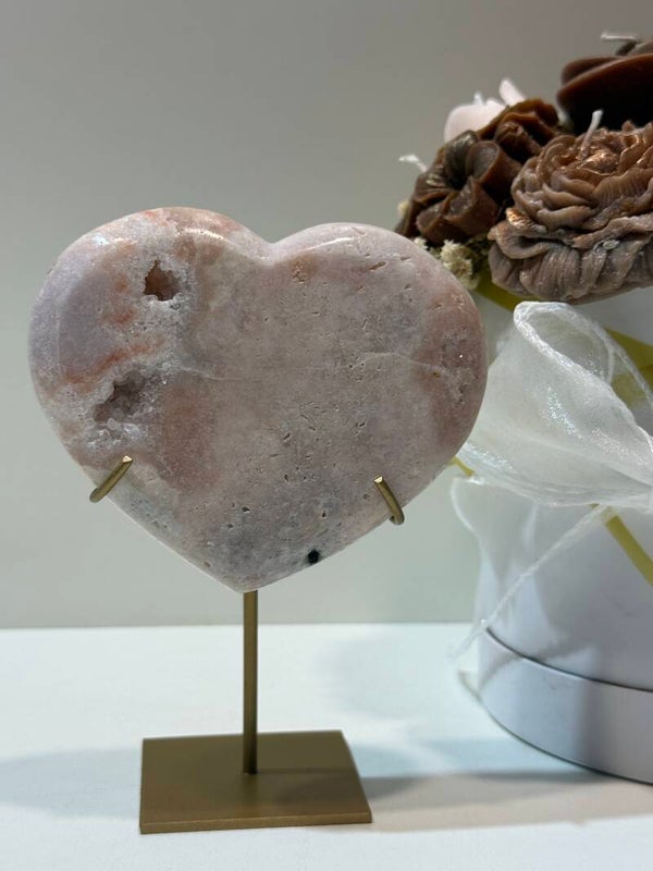 Roze Amethist Hart op Standaard - 0,308 Kilogr.
