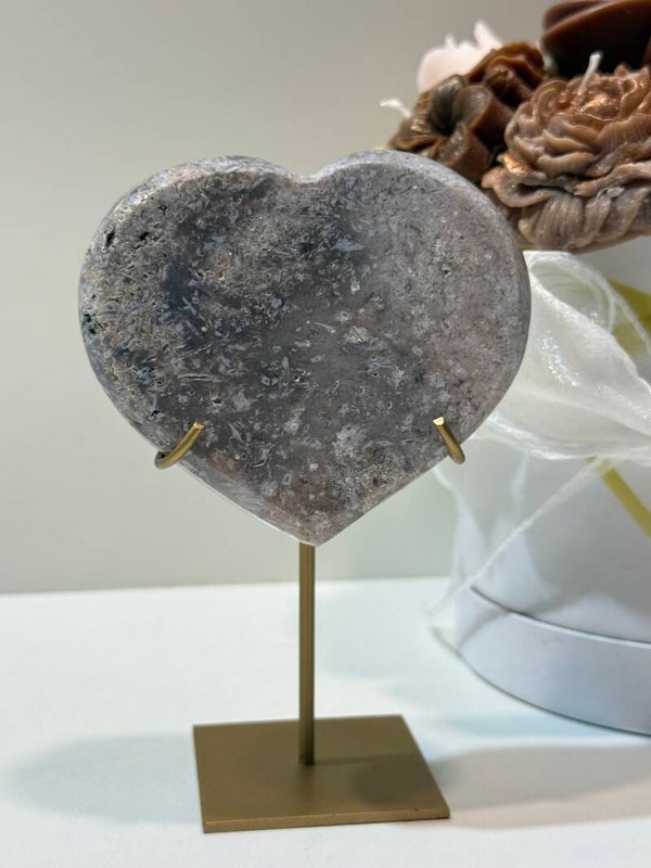 Roze Amethist Hart op Standaard - 0,320 Kilogr.