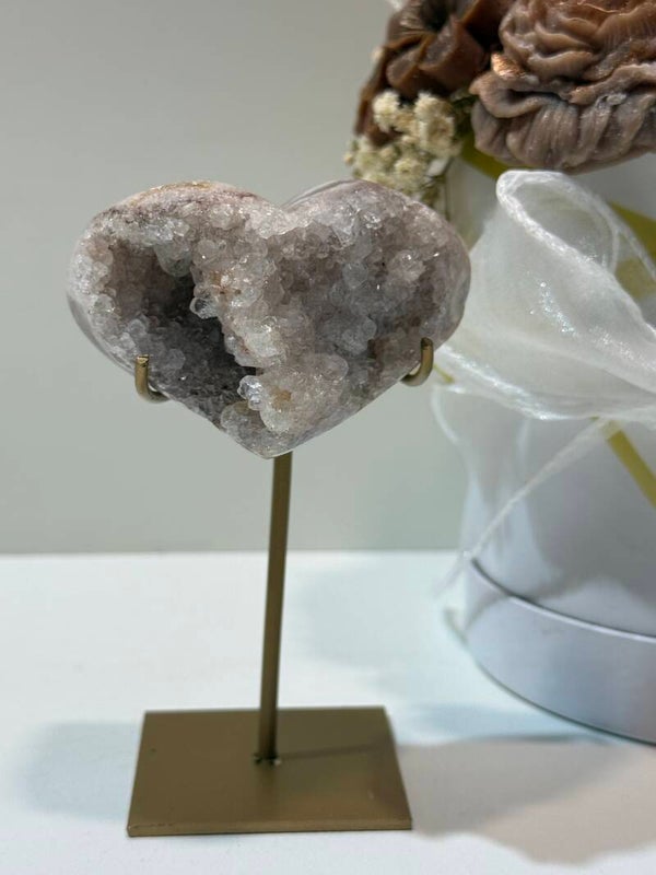 Roze Amethist Hart op Standaard - 0,232 Kilogr.