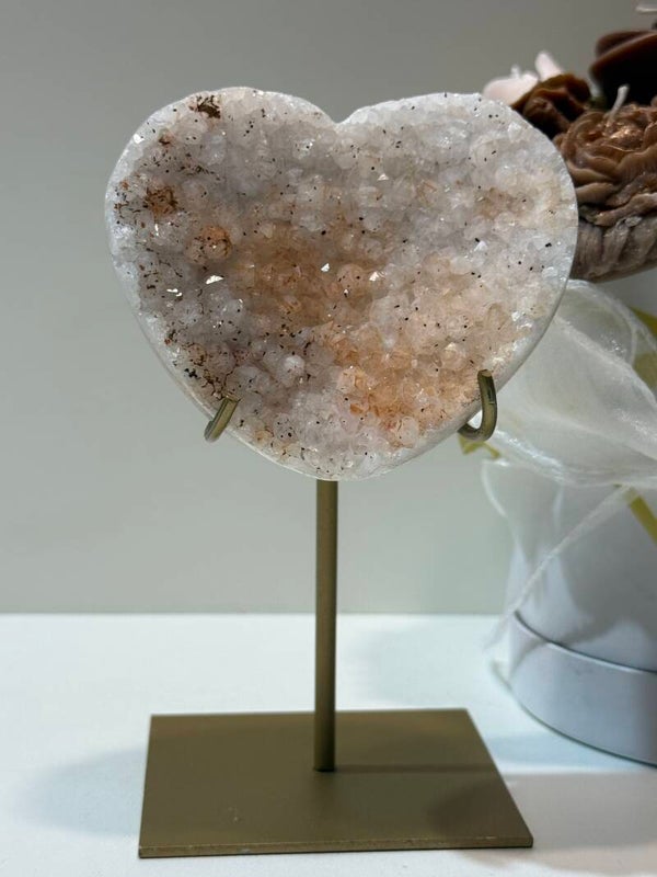 Roze Amethist Hart op Standaard - 0,536 Kilogr.
