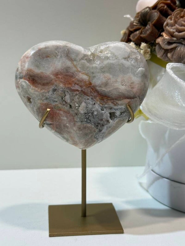 Roze Amethist Hart op Standaard - 0,348 Kilogr.