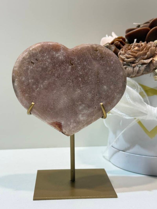 Roze Amethist Hart op Standaard - 0,484 Kilogr.