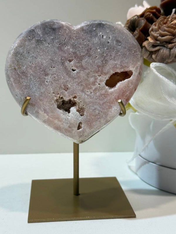 Roze Amethist Hart op Standaard - 0,522 Kilogr.