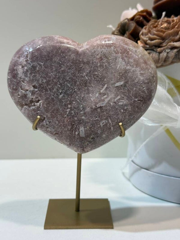 Roze Amethist Hart op Standaard - 0,374 Kilogr.