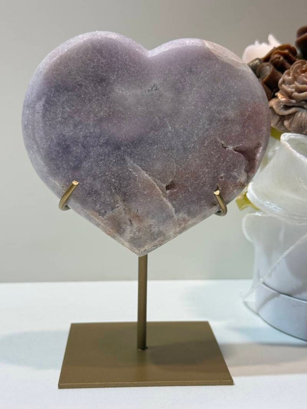 Roze Amethist Hart op Standaard - 0,674 Kilogr.
