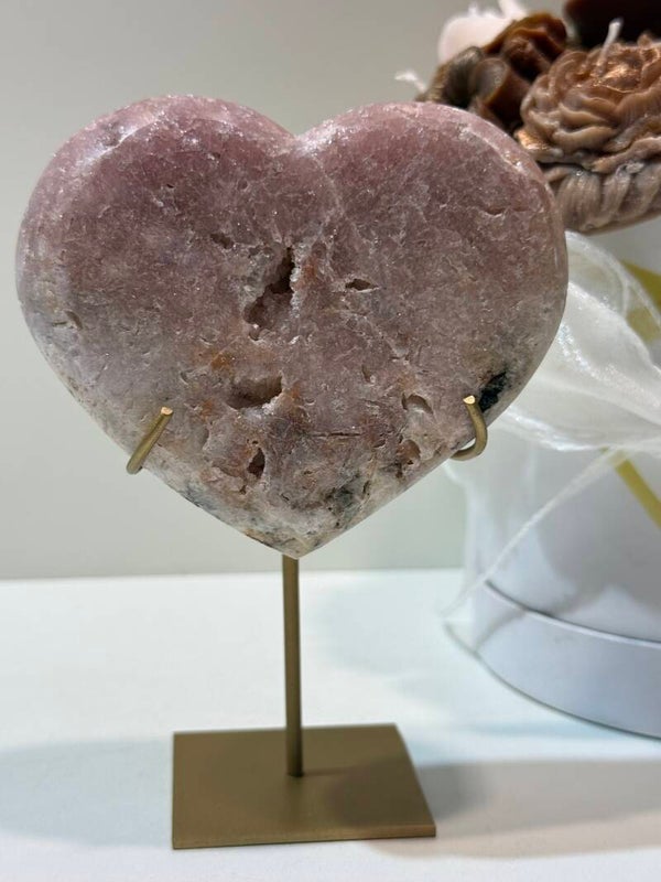 Roze Amethist Hart op Standaard - 0,416 Kilogr.