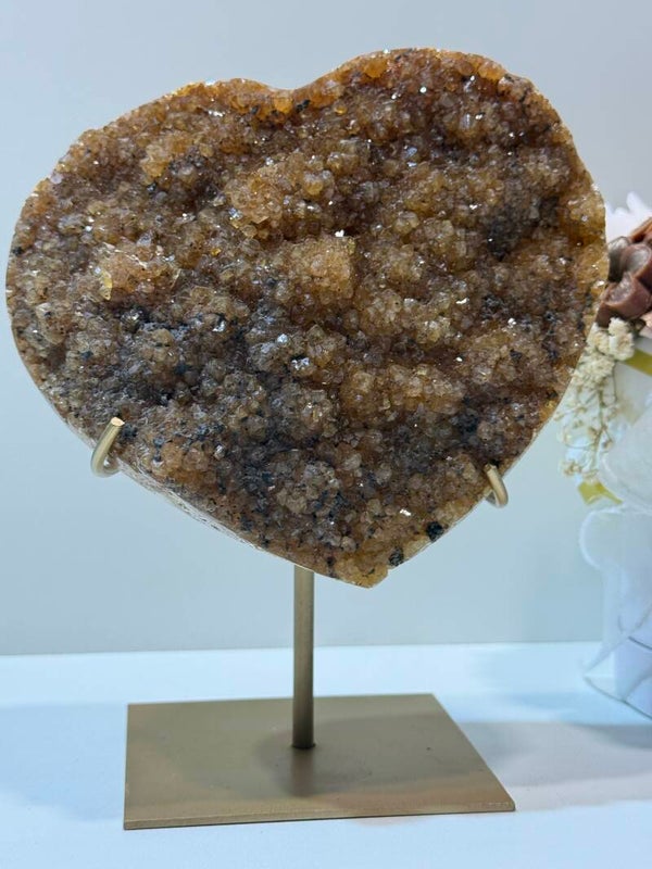 Gebrande Amethist Hart op Standaard - 1,716 Kilogr.