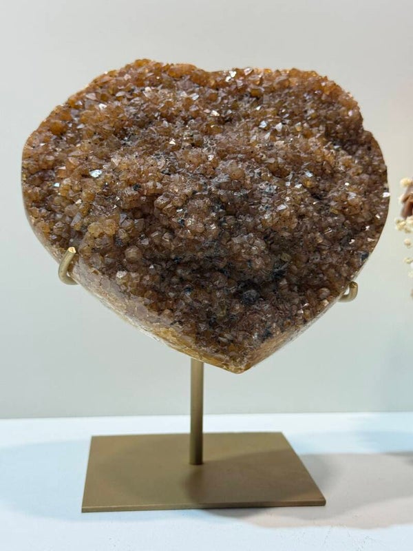 Gebrande Amethist Hart op Standaard - 1,958 Kilogr.