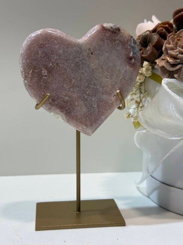 Roze Amethist Hart op Standaard - 0,408 Kilogr.
