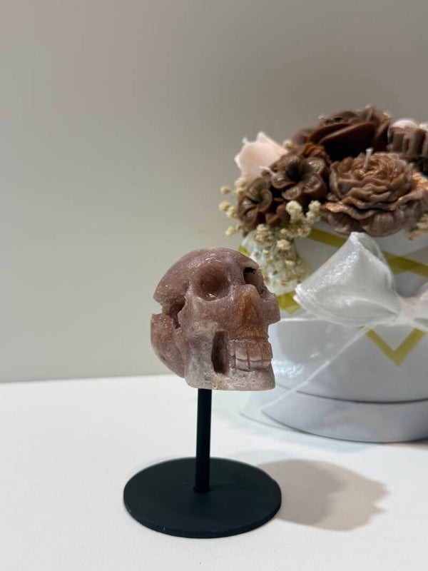 Roze Amethist Skull op Standaard - 0,290 Kilogr.