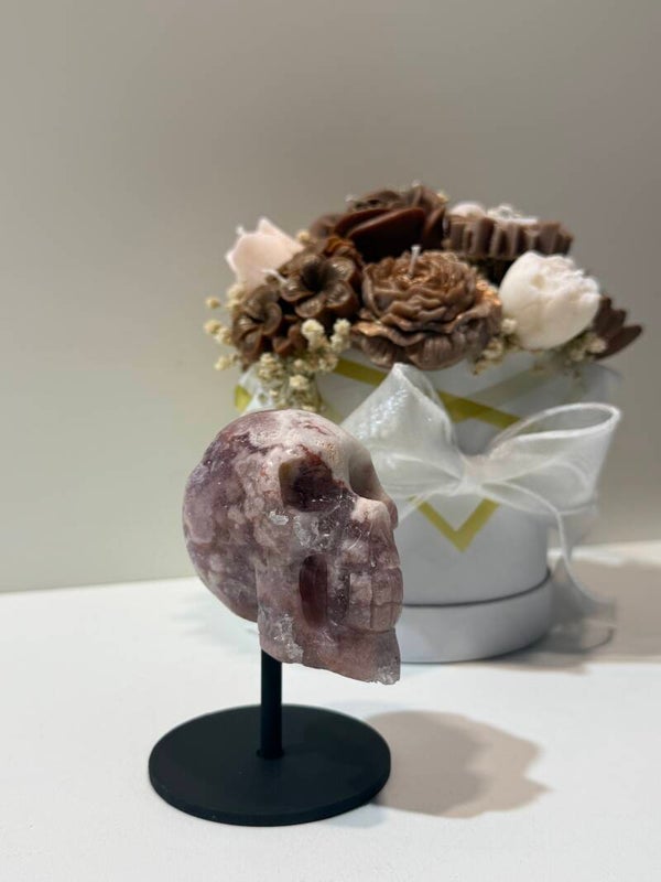 Roze Amethist Skull op Standaard - 0,352 Kilogr.