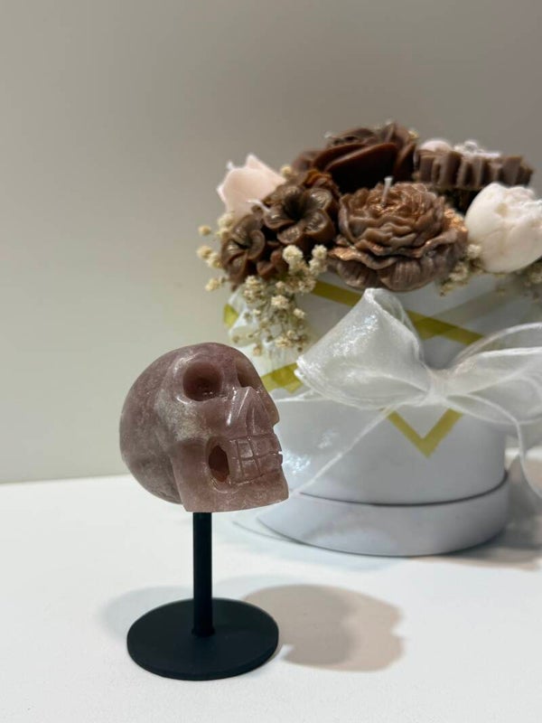 Roze Amethist Skull op Standaard - 0,218 Kilogr.