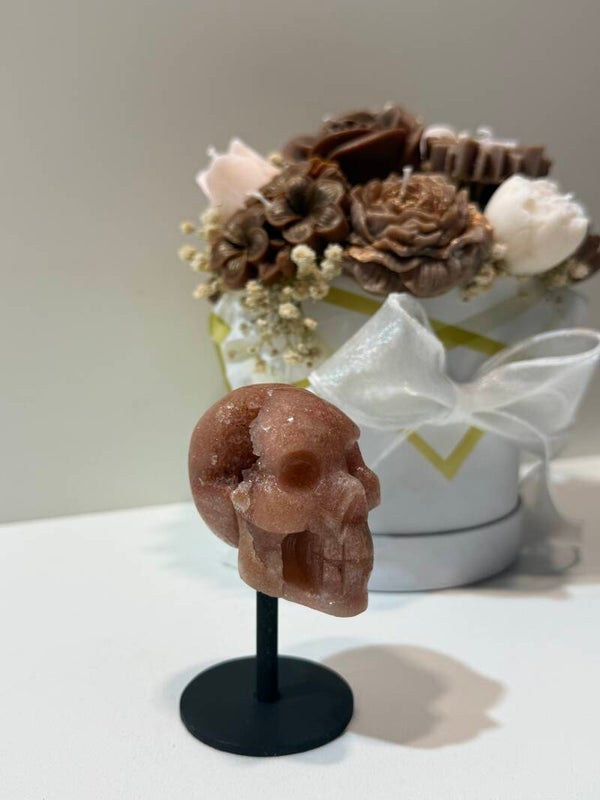 Roze Amethist Skull op Standaard - 0,202 Kilogr.