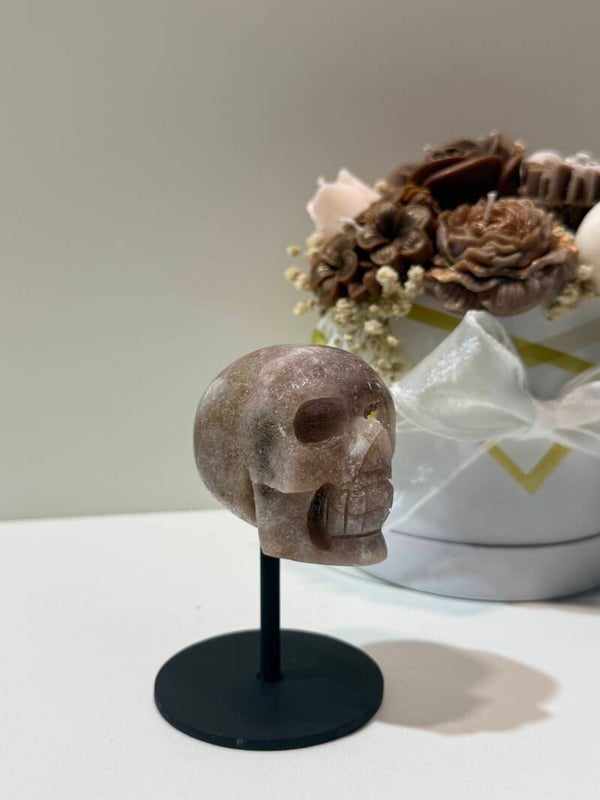 Roze Amethist Skull op Standaard - 0,324 Kilogr.