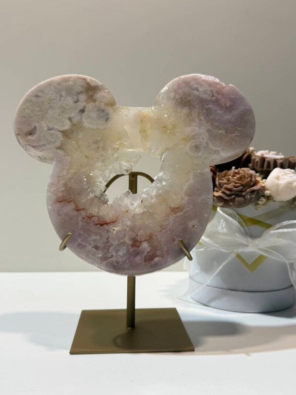Roze Amethist Mickey op Standaard - 1,678 Kilogr.
