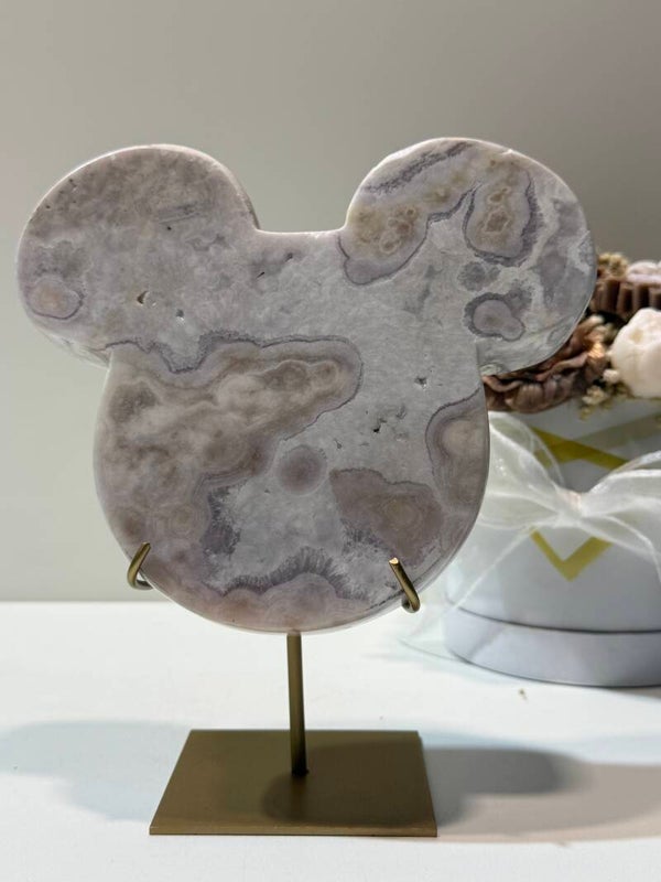 Roze Amethist Mickey op Standaard - 1,322 Kilogr.