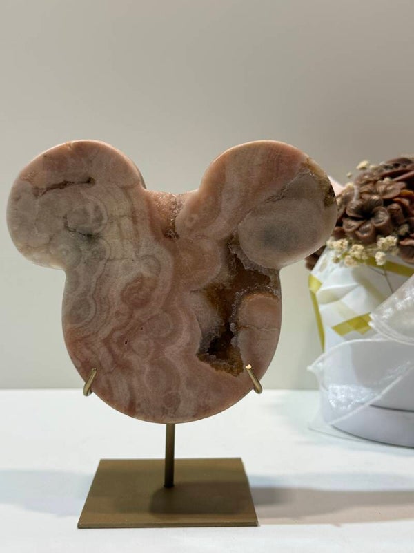Roze Amethist Mickey op Standaard - 1,070 Kilogr.