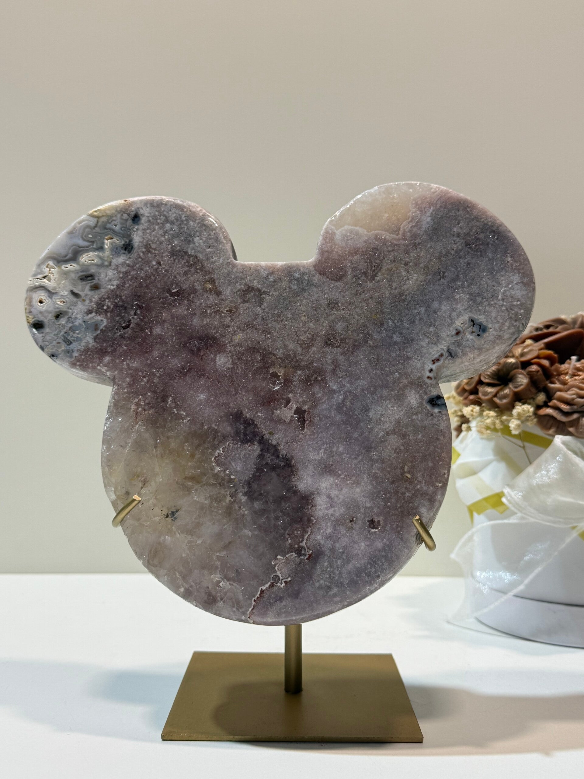 Roze Amethist Mickey op Standaard - 2,114 Kilogr.