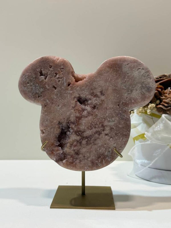Roze Amethist Mickey op Standaard - 1,266 Kilogr.