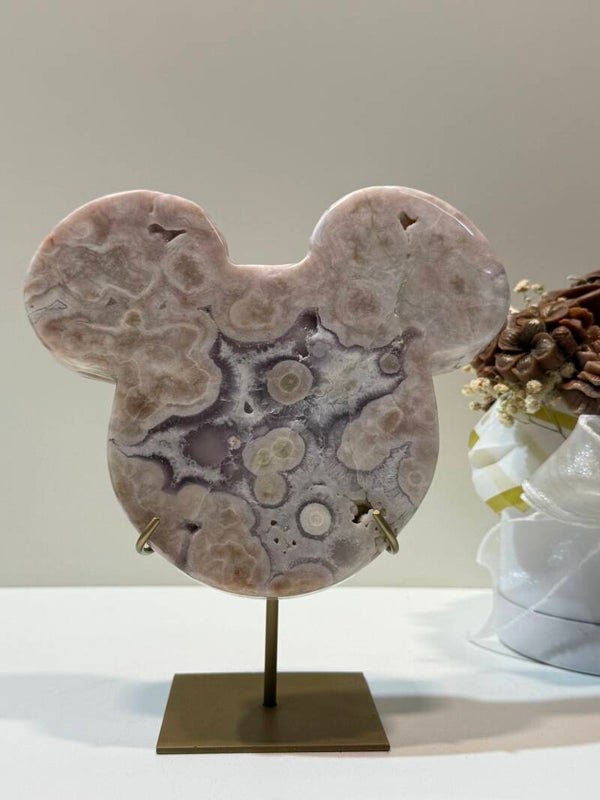 Roze Amethist Mickey op Standaard - 1,320 Kilogr.