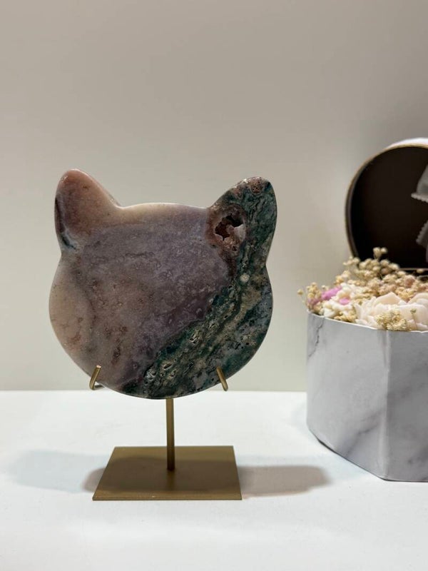 Roze Amethist Kattenhoofd op Standaard - 1,014 Kilogr.
