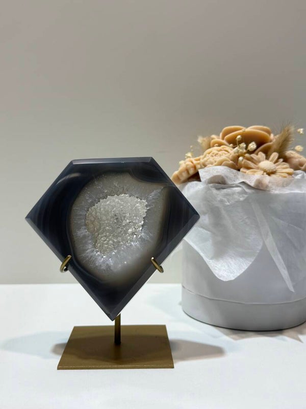 Agaat Diamant op Standaard - 0,590 Kilogr.