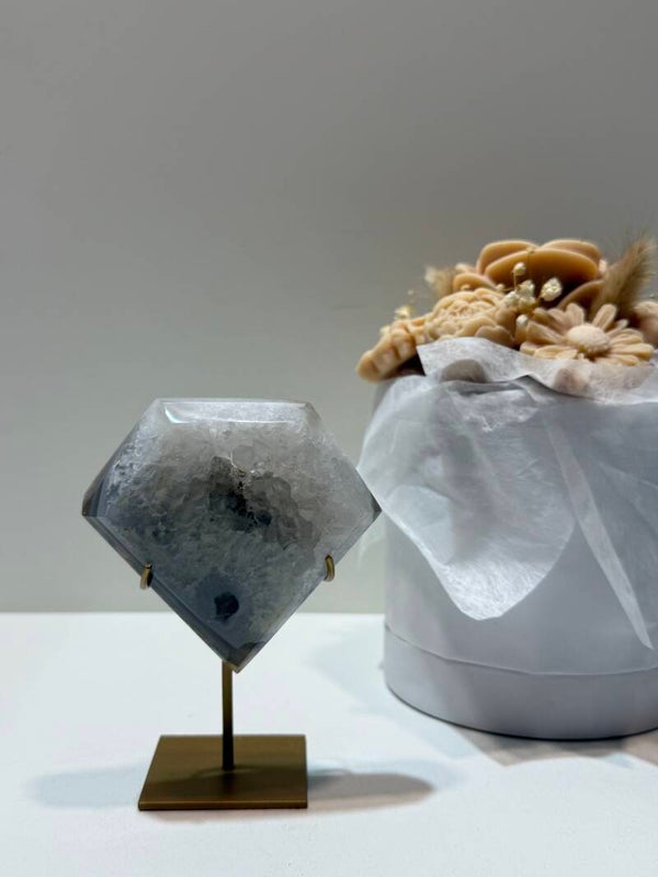 Agaat Diamant op Standaard - 0,272 Kilogr.