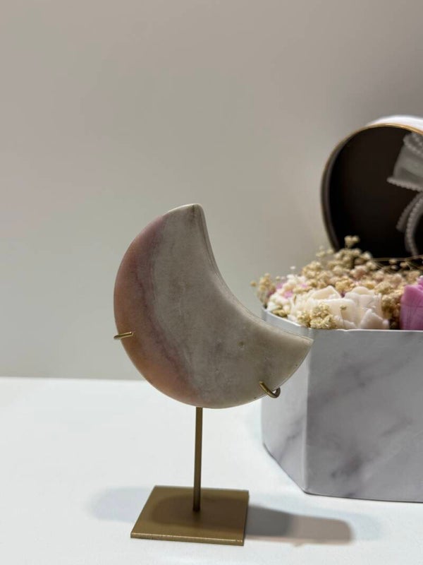 Roze Amethist Maan op Standaard - 0,332 Kilogr.