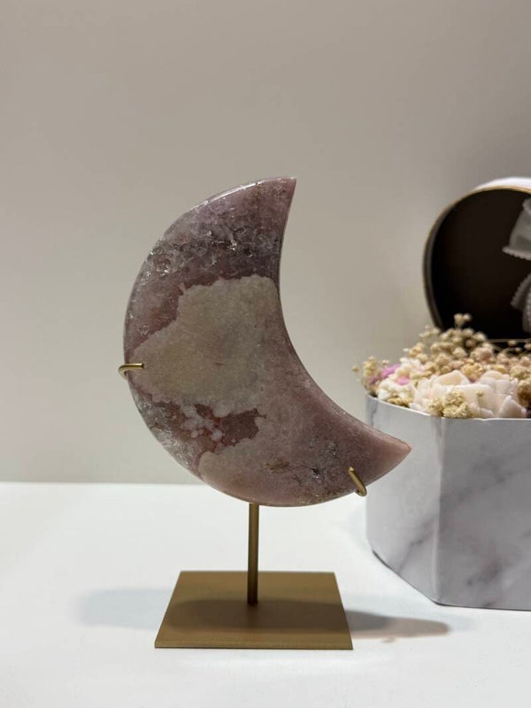Roze Amethist Maan op Standaard - 0,654 Kilogr.