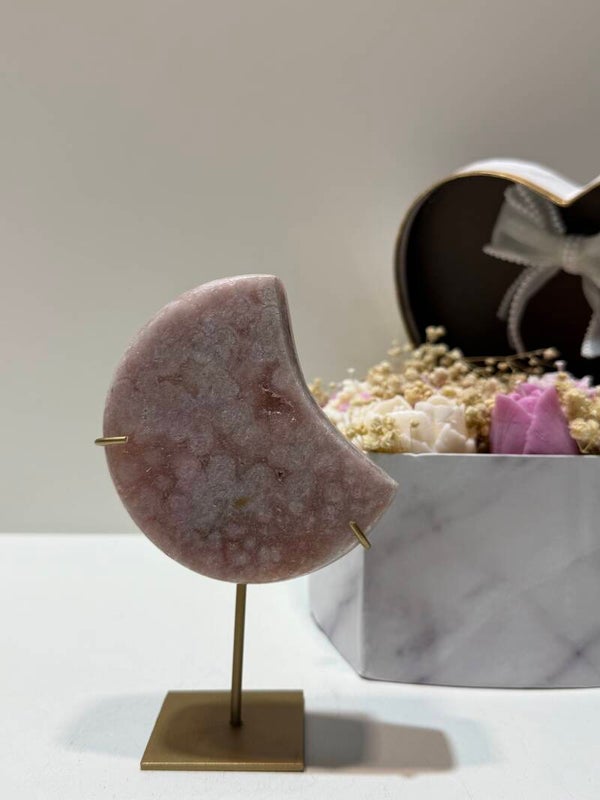 Roze Amethist Maan op Standaard - 0,454 Kilogr.