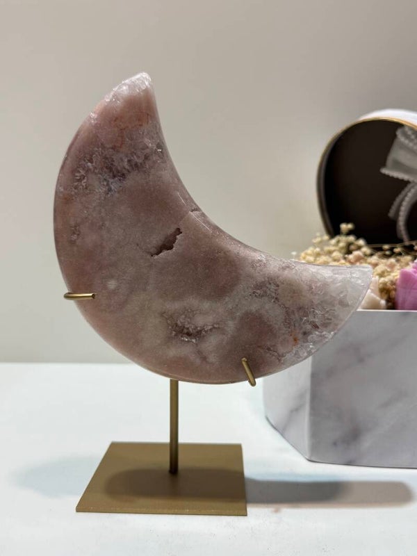 Roze Amethist Maan op Standaard - 0,852 Kilogr.