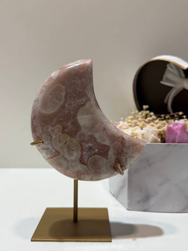 Roze Amethist Maan op Standaard - 0,856 Kilogr.